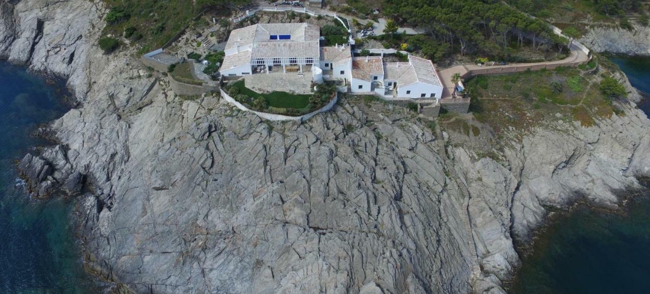 Casa Del Capitan Villa กาดาเกส ภายนอก รูปภาพ